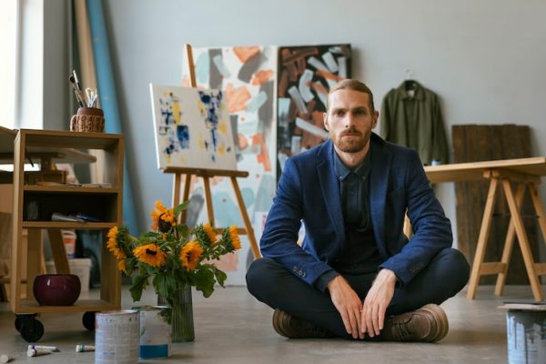 Seven-Figure Gallery Scaling System